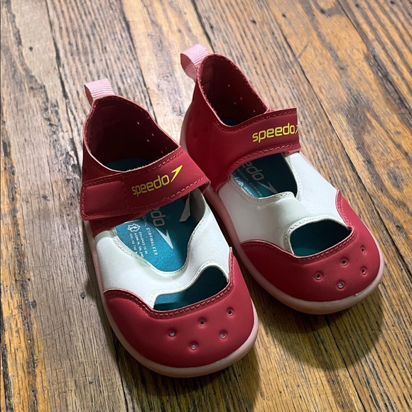 Speedo Kids Water Shoes - Red and White - Picture 1 of 4
